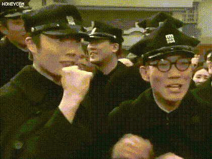17462772147947.gif