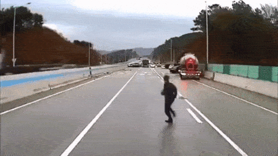 17552628823506.gif