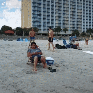 17588484337695.gif