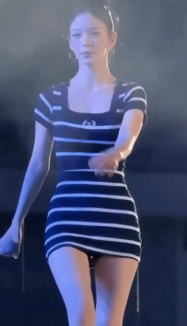 17823492604081.gif