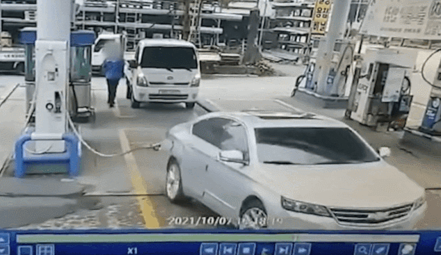 17882352626109.gif